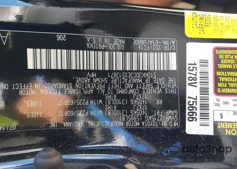 2014 Toyota Sienna Le V6 8 Passenger z USA, uszkodzony, nr VIN 5TDKK3DC3ES513871